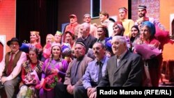 Спектакл дIайирзинчул тIаьхьа сурт доккхуш Iедал ду иза хIоттош дакъалаьцначеран.