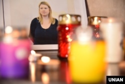 Учасники мітинга-реквієма пам'яті громадської активістки Катерини Гандзюк «Її вбили» у Львові, 4 листопада 2018 року