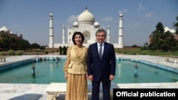 Шавкат Мирзияев с супругой 30 сентября посетили комплекс Тадж-Махал в Агре.