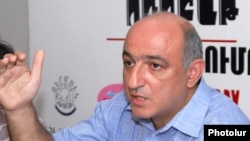 Երեւանի մամուլի ակումբի նախագահ Բորիս Նավասարդյան