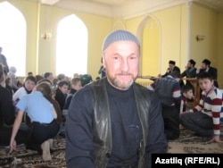 Юкамен районыннан Надир Бузанаков