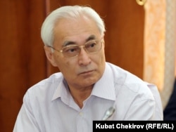 Амангельды Муралиев.