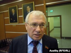 Разил Вәлиев