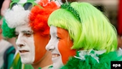 Ирландларның милли бәйрәмен, Изге Патрик көнен билгеләүчеләр