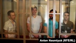 Soldan sağğa: Ruslan Zeytullayev, Rustem Vaitov, Nuri Primov, Ferat Sayfullayev