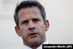 Адам Кинзингер