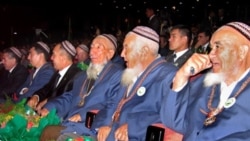 Diňle: Halk Maslahatynda aýlyklaryň, pensiýalaryň, kömek pullarynyň ýokarlandyrylmagyny bes etmek teklip edildi