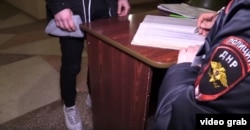 Задержание в Горловке, показанное подконтрольным «ДНР» каналом