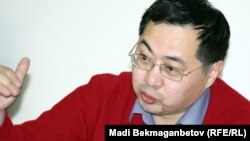 Гражданский активист Ермек Нарымбаев. Алматы, 14 января 2013 года.