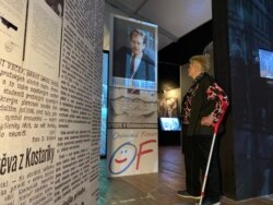 Агата Пілатова на виставці «Комунікація 89»