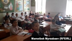 Окуучулар сабак учурунда