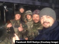 Кирило Недря на знімальному майданчику художнього фільму «Кіборги»