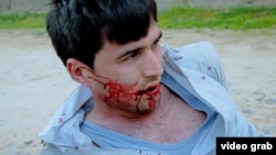 Саҳнае аз филми "Асрори тақдир"