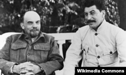 Владимир Ленин һәм Иосиф Сталин