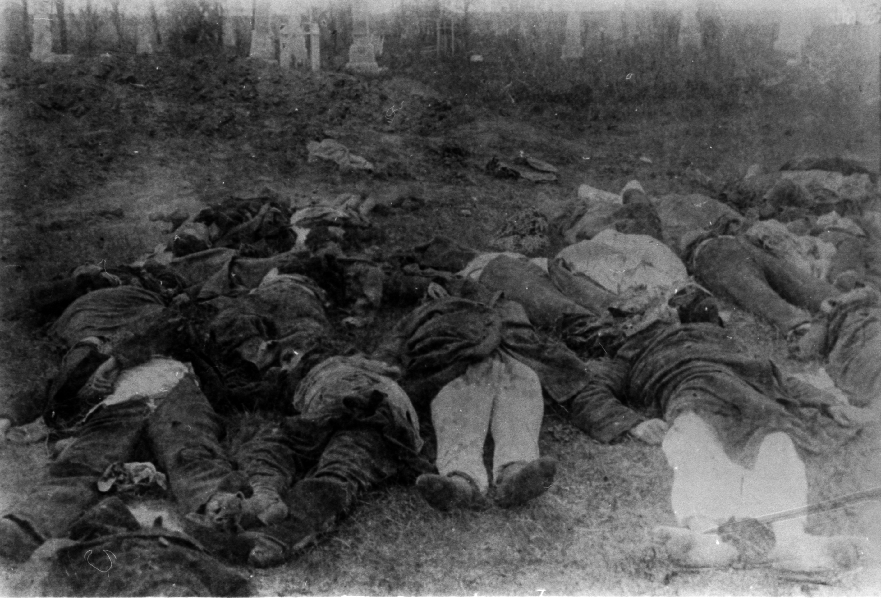  Жертвы погрома подразделений атамана Григорьева в Елисаветграде (ныне – Кропивницкий). Май 1919 года. Фото: ЦГКФФА Украины имени Г. С. Пшеничного