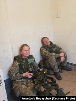 Фото із особистого архіву Анастасії Бугайчук (ліворуч)