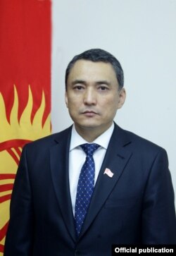 Самат Ибраев.