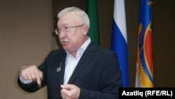 Олег Морозов