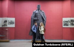 Михаил Фрунзенин эстелиги.