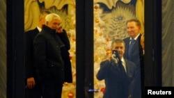 Фотографія, зроблена через вікно. Мінські переговори, 24 грудня 2014 року