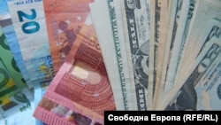 Готівка потрібна для розрахунків – через санкції банківські перекази стали непередбачуваними