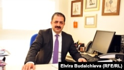 Синан Алчын.