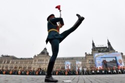 Фрагмент прошлогоднего парада, 9 мая 2019