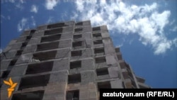 «Նորաշեն 2007» սպառողական կոոպերատիվի կառուցած կիսավարտ շենքը Գեւորգ Չաուշի 14/3 հասցեով