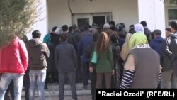 Рӯзи аввали муҳокимаи гумонбарон. Моҳи феврали 2016