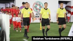 Кыргызстан - БАЭ оюнунун калыстары