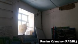 Таштемир Сатыбалдиев атындагы мектептин эски имараты.