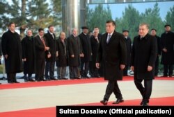 Шавкат Мирзиёев менен Сооронбай Жээнбеков Ташкентте. 13-декабрь, 2017-жыл