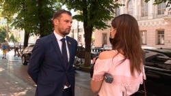 Сергій Бабак вважає, що дистанційна освіта не може стати основною, але в умовах коронавірусу він вважає її найкращою альтернативою для збереження процесу навчання