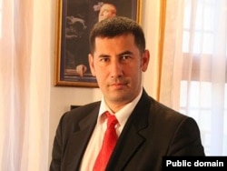 Синан Оган.