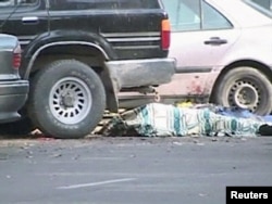 Чабуулда курман болгон адамдын жасаты. Тараз 12-ноябрь 2011