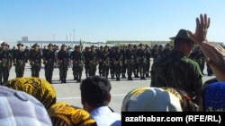 Türkmen esgerleri (Illýustrasiýa suraty)