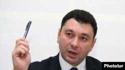 ՀՀԿ խոսնակ Էդուարդ Շարմազանովը, արխիվ: