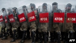 Թուրք զինվորները Կոսովոյում ՆԱՏՕ-ի խաղաղապահ առաքելությունում, արխիվ