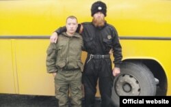 Александар Сіндєлич (справа)