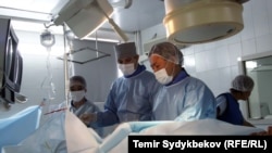 Саламаттыкты сактоо тармагында иштегендердин айлыгы аз.