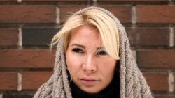 Алена Попова.