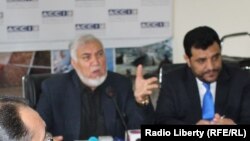 خان جان الکوزی: تاجران افغان برای صادرات میوه و سبزیجات هزینه‌های زیادی را متحمل می‌شوند.