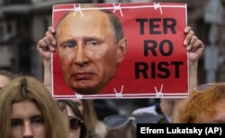 Родичі та друзі захисників «Азовсталі» вимагають визнати Росію державою-терористом після вбивства українських військовополонених у в’язниці в Оленівці на окупованій Донеччині. Київ, 4 серпня 2022 року