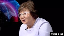 Роза Отунбаева.