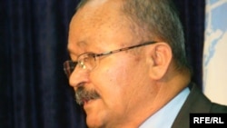 جنرال خدایداد وزیر سابق مبارزه با مواد مخدر و یکتن از کارشناسان