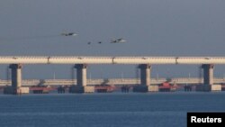 Керч кысыгынын аймагында орус учактары учуп жүрөт, 25-ноябрь 2018-жыл.