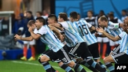 Аргентина баъди пирӯзӣ дар даври ниманиҳоӣ