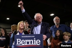 Сенатор Берни Сандерс - один из самых видных американских демократических социалистов