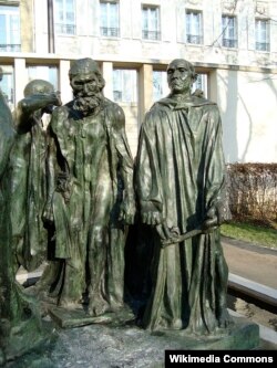 Эсташ де Сен Пьер (солдо сакалчан) жана Жан д'Эр (оңдо).