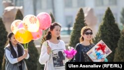 Кыргыз жаштары.